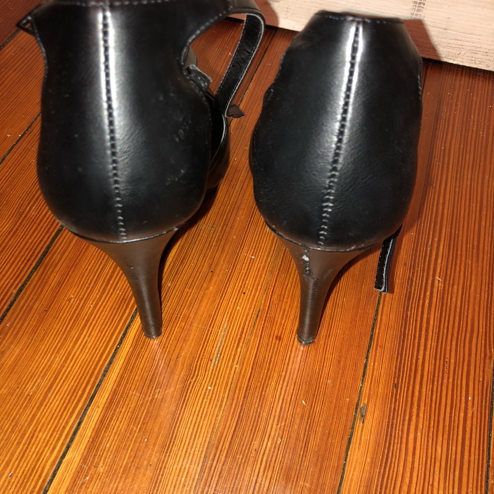 Heels - Picture 4 of 4